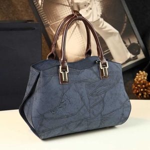 Bag Big 2024 Fashion Middle Aged Moms Crossbody Handbag Simplified Large Capacity One Shoulder Womens