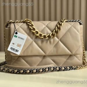 Bag Luggage Accessory Designer Bag Goat Skin Flap Purse Gold and Silver Stitching Chain Handbags Diamond Lattice Luggage Bag 1873