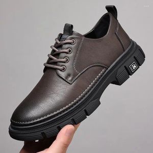 Vestido sapatos festas masculinos britânicos coreanos de juventude vintage preto negócios forma formal desgaste casual redou homens