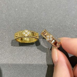 Brand Biżuter Oryginalny 925 Srebrny srebrny kalejdoskop para pierścień żeńska 18K Gold wąskie wydanie cztery liście trawę pełny diamentowy palec wskazujący