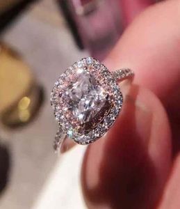 Full Diamond Microinlaid Square Pink Artificial Diamond Ring Women039S överdriven vigselring Ornament6544632