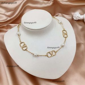 Valentine Necklace Designer Halsband Luxury Valentine Jewelry Charm Women's Collar Designer Jycken Högkvalitativ Valentino11 Armband Party Jewelry Gifts 8461