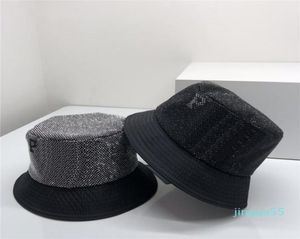 Glänzender Strass und Unisex Eimer Hats Streetstyle Show Diamond Fisherman Hut Männer Frauen Sommer Kristall Sport Cap2484621