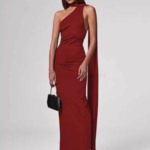 Urban Sexy Dresses 2024 Spring Skew Collar Hollow Party Dress Women Sexy One-shoulder Bandage Slim Long Dress Summer Backless Bodycon Maxi Dresses d240427