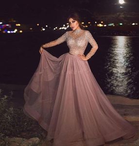 높은 목 먼지가 많은 분홍색 무슬림 이브닝 드레스 환상 긴 소매 크리스탈 구슬로 된 플러스 크기 아랍어 공식 드레스 두바이 PROM3761700