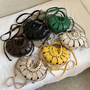 Omuz çantaları kadın bayanlar şık boş crossbody çanta vintage fan şeklindeki düz renk vahşi zarif kova el çantası alışveriş