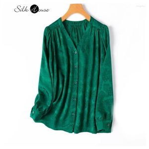 Kvinnors blusar 2024 Retro Spring Jade Green Natural Mulberry Silk Hualuo Jacquard Satin Light Luxury V-ringen Långärmad skjorta