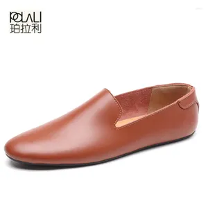 Scarpe casual Polali in pelle di alta qualità uomini scivolare su mocassini da uomo di moda 2024 designer di marchi man moccasins piatti zapatos hombre