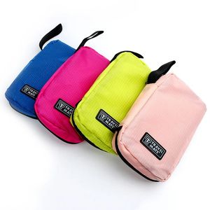 Borsa di stoccaggio del trucco impermeabile portatile Donne da viaggio per campeggio per campeggio Washing borse di stoccaggio cosmetico portatile