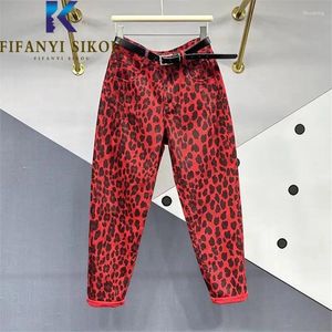 Kvinnors jeans röda leopard tryck kvinnor 2024 våren casual mode denim harem pants streetwear lös hög midja tvättad kvinna