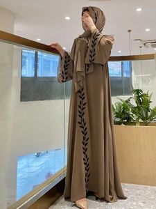 Eid Muslim Abaya for Women Embroidery Dress with Scarf 2 Piece Set Dubai Arab Long Robe Morocco Abayas Kaftan Headscarf Gorgeous240416