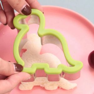 Kalıplar 1 PCSandwich Kesici Çocuklar için Set Hayvan Dinozor Yıldız Kalp Şekimi Paslanmaz Çelik Ekmek Kalıp Metal Kurabiye Kesiciler Kalıp Pişirme