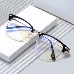 デザイナーサングラス新しいTr Eyeglass Frame Mens Mens Metal Ultra Light Eyebrow Square Croix Myopia Glassesフレーム