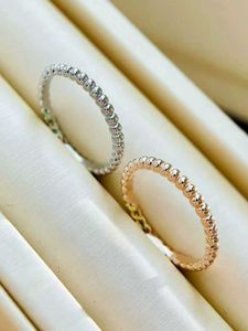 Märke smycken original Vanke jia yabaos s925 klöver pärlkant staplad ring med designsmycken