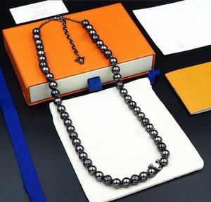 Luxus -Designer -Armband Presbyopia Verstellbare Armbänder Halsketten Schmuck für Männer Frauen Braun alte Blumenbuchstaben Klassiker Elegante Perlen Bangel Halskette mit Kasten