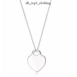 Tiffanyjewelry Sterling Necklace Pendant Female Jewelry Exquisite Official Classic and Co Necklace Blue Heart Quality Designer Tiffanybead Necklace 302