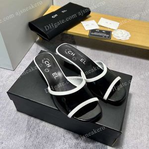 Damenschuhe Designer Fashion Street Low Heel Sandalen Luxus Lederschuh Schuh Upper Fish Mund Schuhzehen Slipper Street Frauen drucken zwei C-Buchstaben hochwertige Flip-Flops