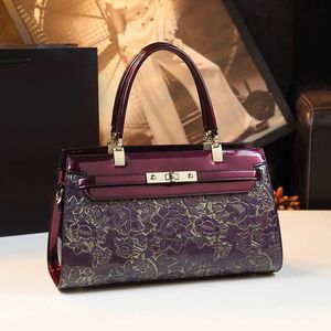 Mom Giving a Gift for Middle Aged Womens Bag with High Grade and Atmosphere One Shoulder Genuine Leather Handheld Trendy