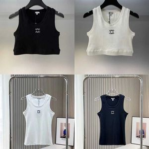 トップトップTシャツ女性ニットタンクトップデザイナー刺繍ベストノースリーブ通気性ニットプルオーバーレディーススポーツトップス