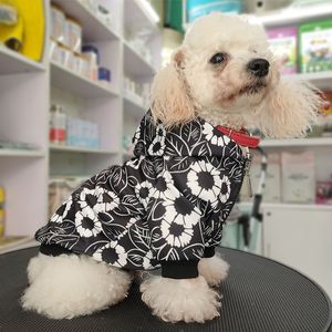 Winter Cat Dog Coat Warm Jacket Fashion Print Dog Clothes Vest Designer Schnauzer French Bulldog Pet Dog Coats Invertered Triangle CSG2404278-8