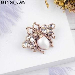 Pins Brooches Bohemia Tendency Bee Brooch Fashion Imitation Pearls Glass Insect For Women Jewelry Drop Delivery Dhli6