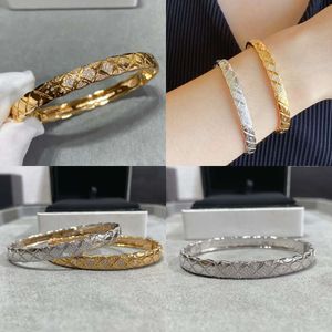 Womans CH Designer Bangle Bracelet Couple Gold Plated 18 K Highest Counter Advanced Materials Diamond Crystal Fashion Jewelry with Box 002 Original Quality