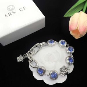 Fani Temperament moda lekka luksusowa modna bransoletka nowa niebieska diamentowa medusa spersonalizowana bransoletka
