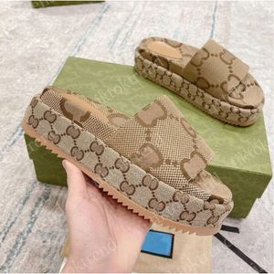 Slipper Designer feminino Slide de borracha Plataforma de sandália desliza