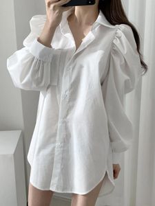 女性のブラウスSuperaen 2024韓国のシックスプリングスタイルフリップカラーシングル胸ゆるいカジュアルな折り畳み式バブルスリーブシャツ