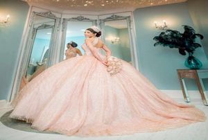 Сексуальные розовые розовые розовые розовые с блестками кружевные платья Quinceanera High Sheam Crystal Beadging Off Phoulding Ball Hown vestidos de Gue3730458