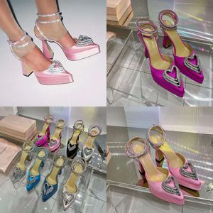 Платформа водонепроницаемые заостренные штуковые туфли обувь в форме сердца в форме алмаза каблука высокие сандалии лодыжка дизайнеры дизайнеры женской фабрики обувь оригинальное качество