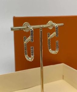 Earrings Jóias de jóias Designer feminino Ear Studs Letter V Diamonds Luxurys Golden Fashion Silver Needle Weote7049452