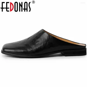 Sapatos casuais Fedonas Low Heels Women Pumps Praça dos dedo do pé genuíno chinelos de couro da primavera verão concisa mulher que trabalha na chegada