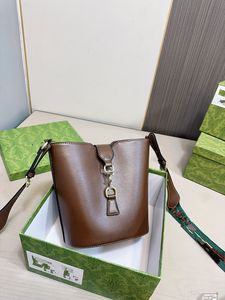 Damen- und Herren -Umhängetaschen Designer -Kettenbeutel Hochwertige Brieftasche diagonale Straddle -Beutel, schöne Beutel, Eimerbeutel, Größe: 22 cm*20 cm.