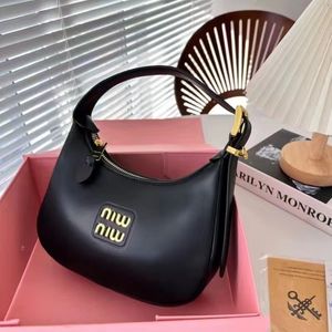 2024 Yeni All-In-One Tote Armtopit Moda Crossbody Tek Omuz Hobo Kadın Çanta Deri