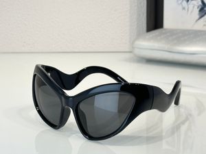 Solglasögon för män Kvinnor Fashion 0319 Designer Summer Avant-Garde Goggles Catwalk Casual Style Anti-ultraviolet UV400 CR39 Acetate Alien Frame Randges Random Box