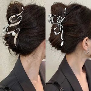 Hårklämmor Barrettes Nya kvinnor Elegant Geometry Bow Clip Vintage Simple Graking Large Metal Bucket Fashion Accessories