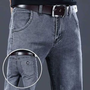Jeans maschile New Mens Luxury Korean Fashion 2024 Autunno e Spring Designer Streetwear Streetwear Denim Slim Casual Pants Q240427