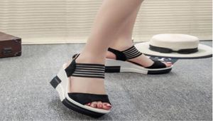 New Fashion Wedge Sapatos femininos Casual Buckle Sapatos de salto alto Sandálias de boca de peixe 2019 Mulheres de sandálias de luxo Buty Damskie7420243