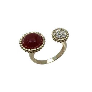 Billigt pris och högkvalitativ smyckring som är lämplig för röd inlagd med vintage temperament versatile med vanligt cleefly