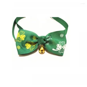 Dog Apparel (50pc/lote) St. Patrick's Patrick Ribbon Green Bow Tie Biroming Bowknot com Bell For Dogs Acessórios Y071
