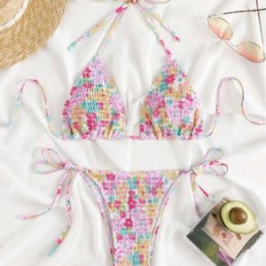 New Swimsuith Triangle Bag Split Body Swimsuit com Sexy Três Point Strap Bikini Conjunto