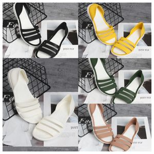 2024 Luxury Designer Summer New Flat Sandals Slippers Beach Svart Vit Yellow Casual Flat Bottomed Comfort Women Slippers Storlek 36-41