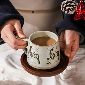 Tazze regalo di Natale in ceramica vintage tazza di calore manico resistente alla tazza di caffè in alce succo di latte fatto a mano tazza d'acqua per ufficio di casa tazza di tè j240428