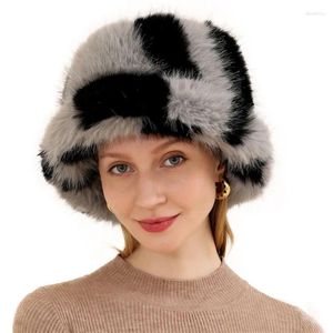 Berets 2024 Big Fluffy Faux Bucte Bucte Hat для женщин