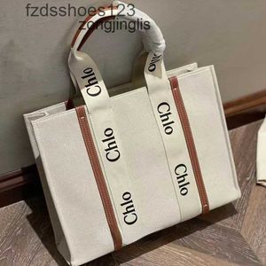 Japanese outlet Hands Summer Leisure Cloee Canvas Tote Totes Bags Designer Woody Bag 2024 Printed Letter Shopping Large Capacity Fashion Ver G81T