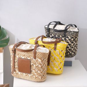 Luksusowa designerska torba plażowa pojedyncze torebka na ramię Nowa wydrążona ręcznie tkana torba trawna francuska moda