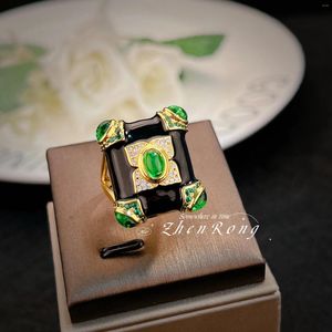 Cluster Rings Foydjew European American Retro Emerald Green Gem Art Deco Style Plated 18K Gold Enamel Glaze Black Onyx Ring For Women