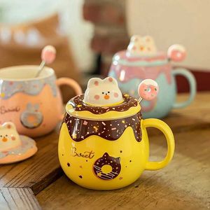 Mugs Cute donut ceramic cup with lid spoon pink girls office student coffee cup suitable for couples large capacity milk tea beverage cup J240428