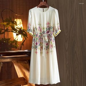 Festklänningar Elegant mode för kvinnor 2024 Summer Half Sleeve Vintage Print Women's Long Dress A-Line Real Silk Woman